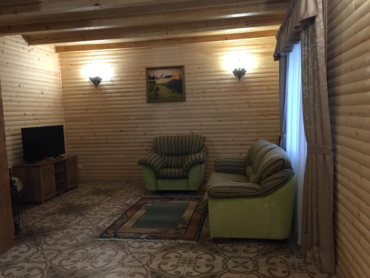폴리아나 Solnce Karpat 빌라 외부 사진